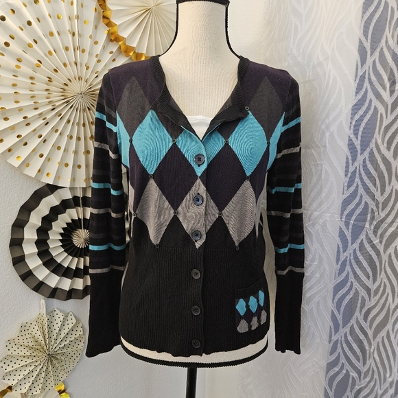 Peck & Peck | Argyle and Striped Cardigan with Button Detail | Size Small - Picture 4 of 9